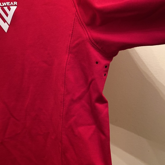 Mens 1/4 zip size small Levelwear - Picture 3 of 5